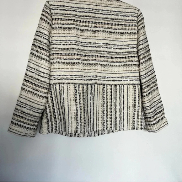 Chico’s Tweed Jacket Size 3 (16-18) Stripped Blazer Zip Closure Side Pockets - Picture 6 of 16